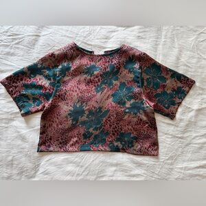 NWOT Kokoro Floral Silky Print Top in Teal, Tan and Pink Size M